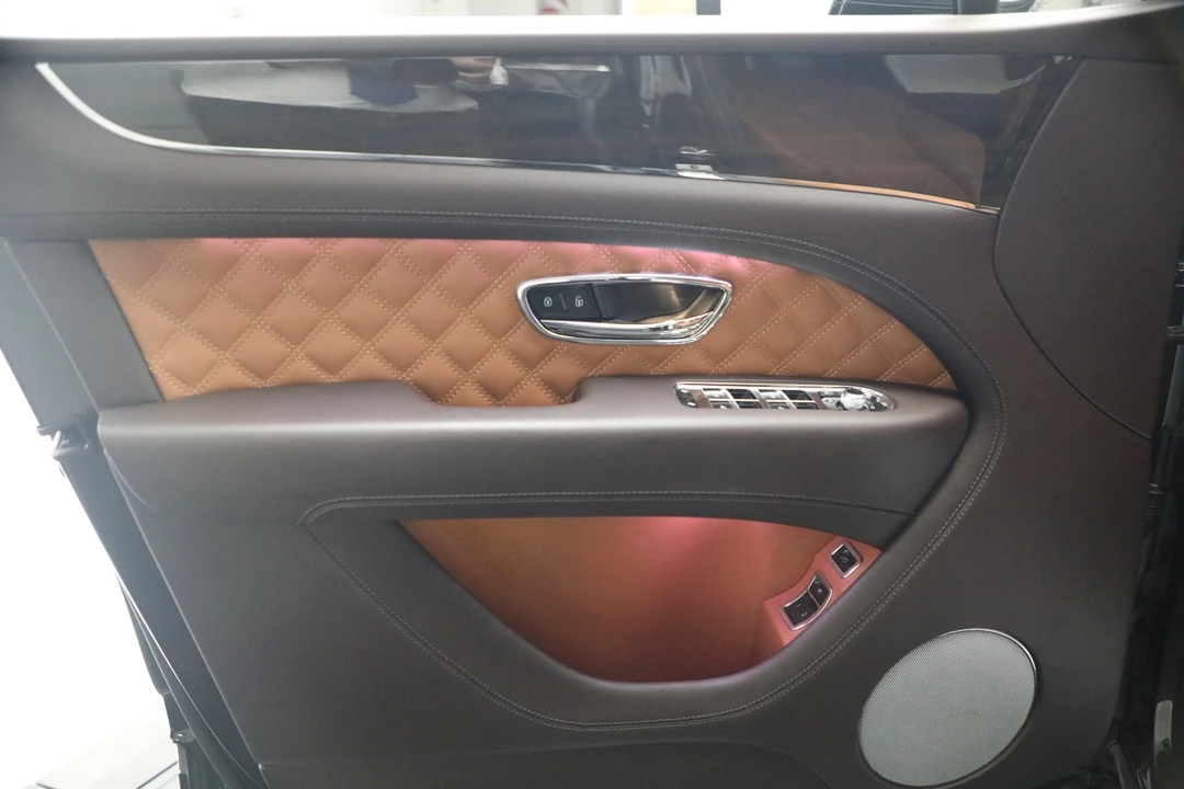 2021 Bentley Bentayga Speed - Image 19 of 31