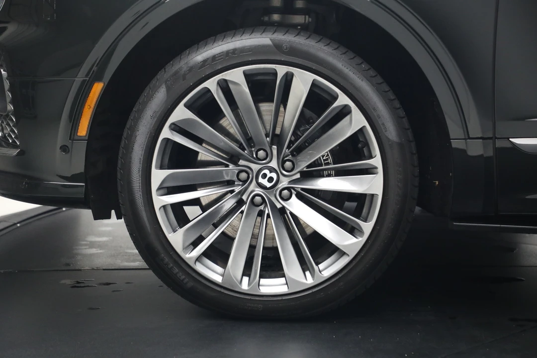 2021 Bentley Bentayga Speed - Image 15 of 31