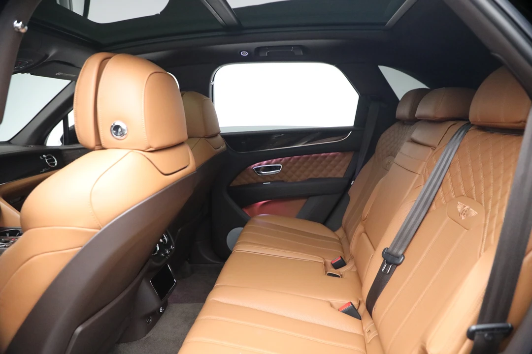 2021 Bentley Bentayga Speed - Image 24 of 31