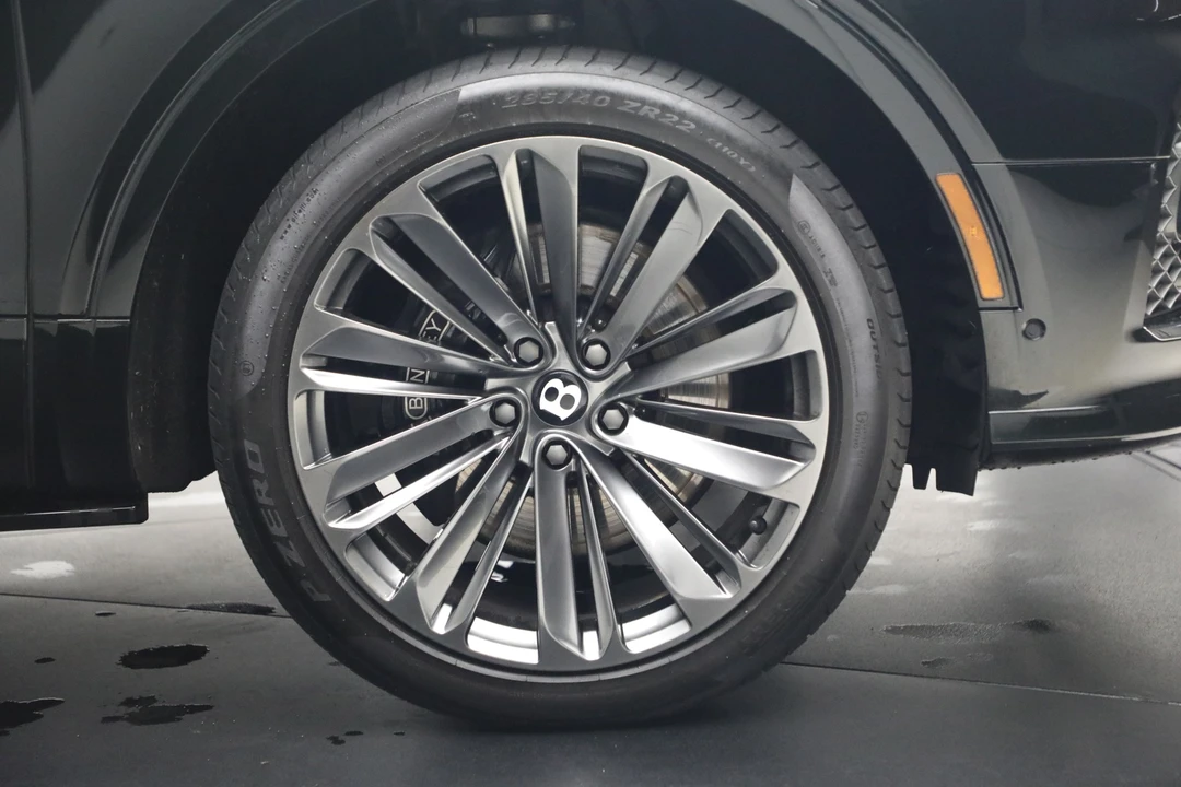 2021 Bentley Bentayga Speed - Image 18 of 31