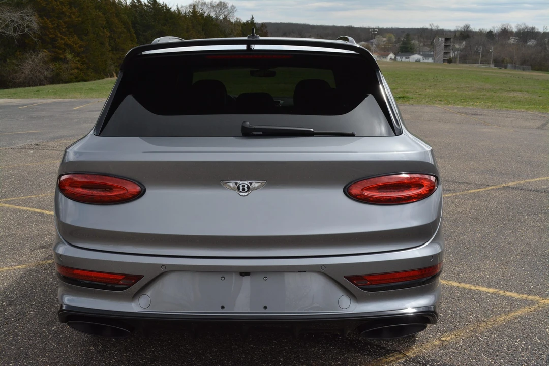 2021 Bentley Bentayga Speed - Image 13 of 31