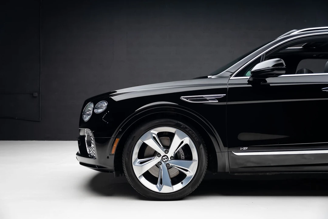 2021 Bentley Bentayga - Image 18 of 31
