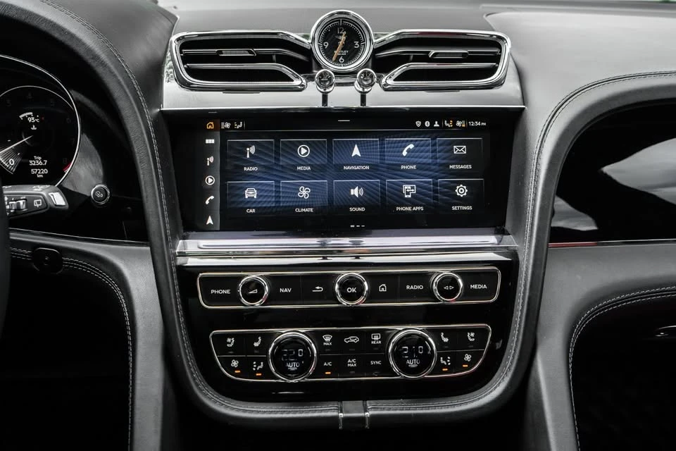 2021 Bentley Bentayga - Image 11 of 18