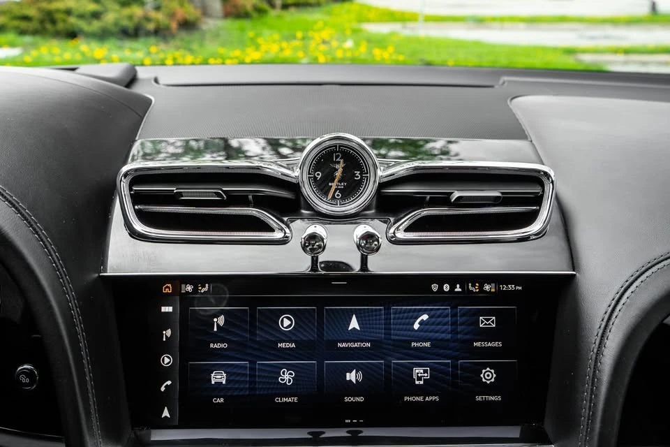2021 Bentley Bentayga - Image 10 of 18