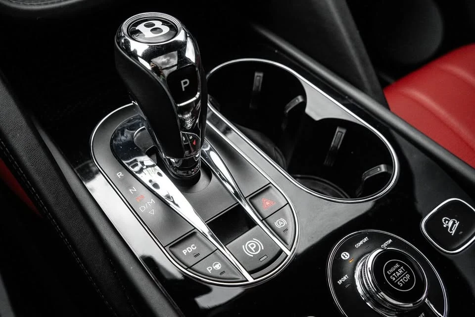 2021 Bentley Bentayga - Image 12 of 18