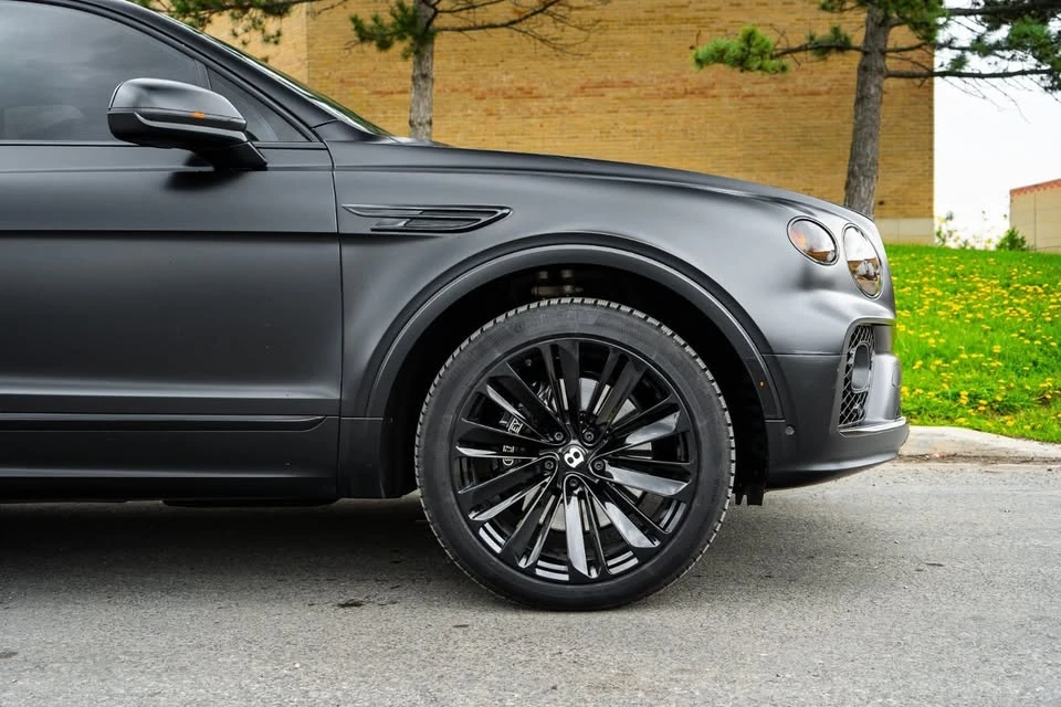 2021 Bentley Bentayga - Image 2 of 18