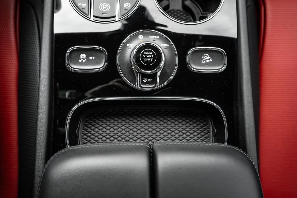 2021 Bentley Bentayga - Image 17 of 18
