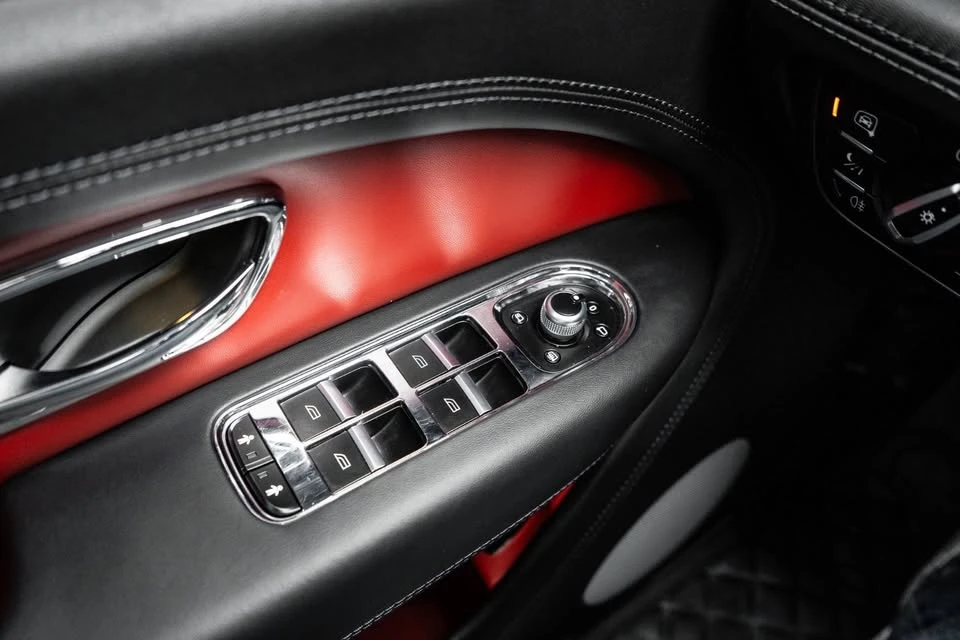 2021 Bentley Bentayga - Image 12 of 18