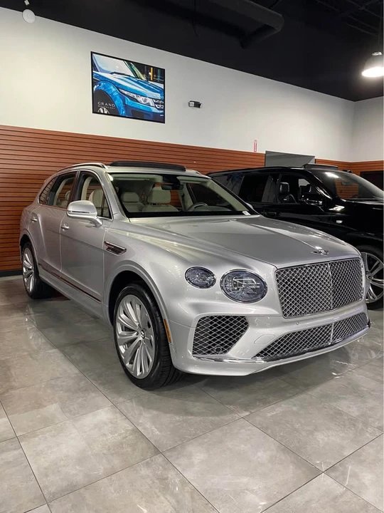 2021 Bentley Bentayga - Image 2 of 15