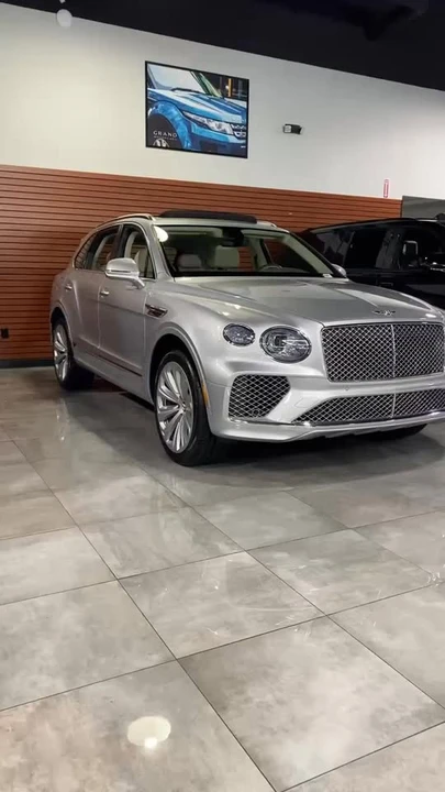 2021 Bentley Bentayga - Image 15 of 15