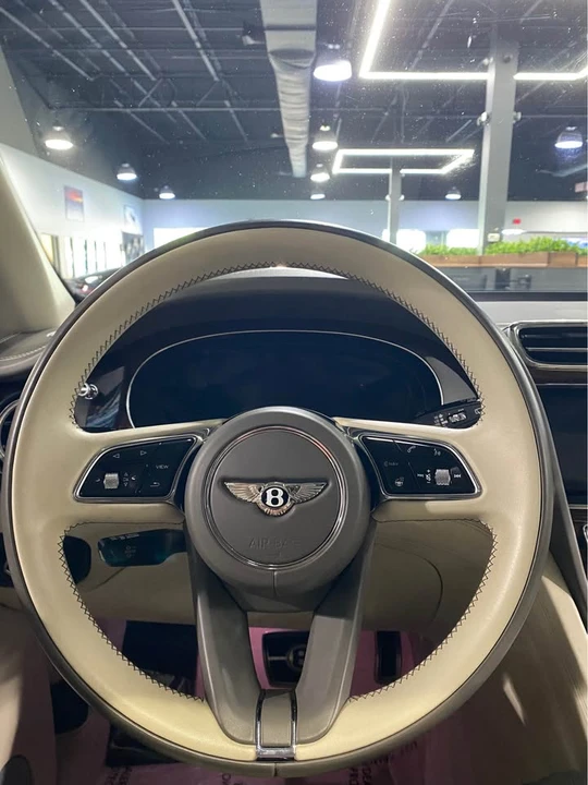 2021 Bentley Bentayga - Image 9 of 15