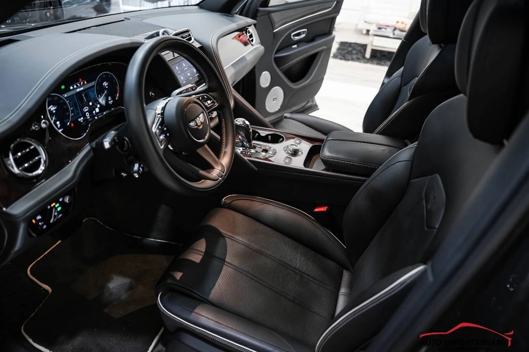 2021 Bentley Bentayga - Image 8 of 21