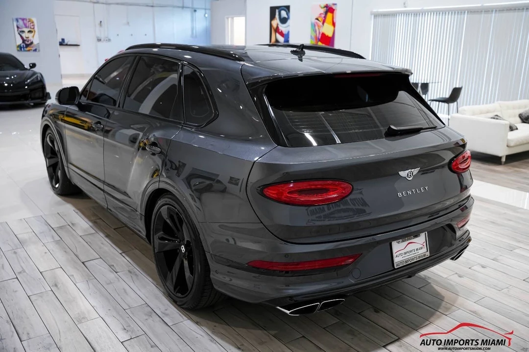 2021 Bentley Bentayga - Image 16 of 21