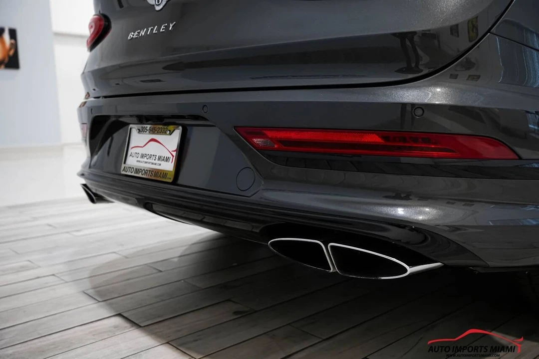 2021 Bentley Bentayga - Image 21 of 21