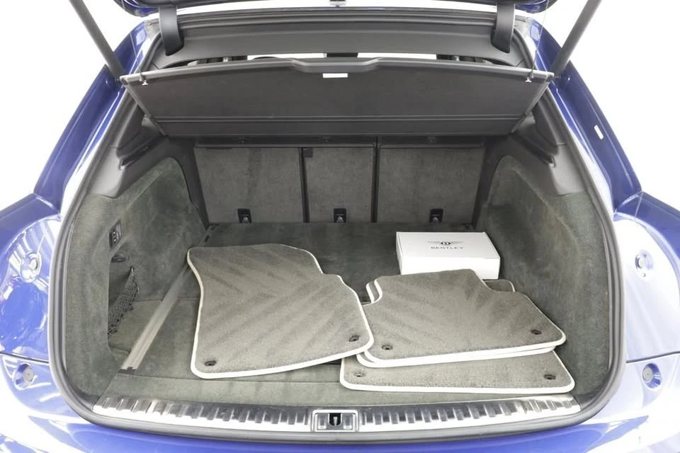 2021 Bentley Bentayga - Image 17 of 20