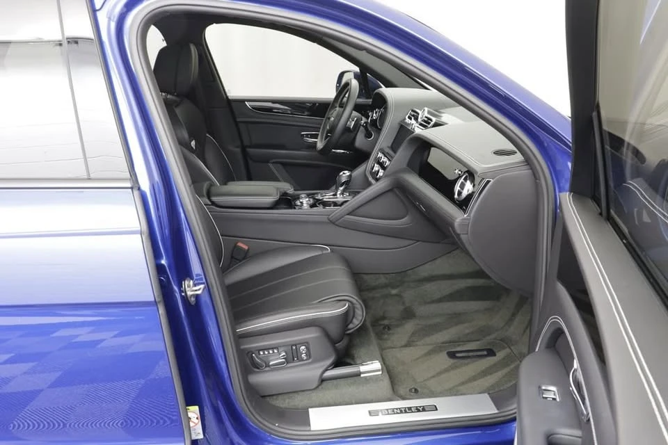 2021 Bentley Bentayga - Image 19 of 20
