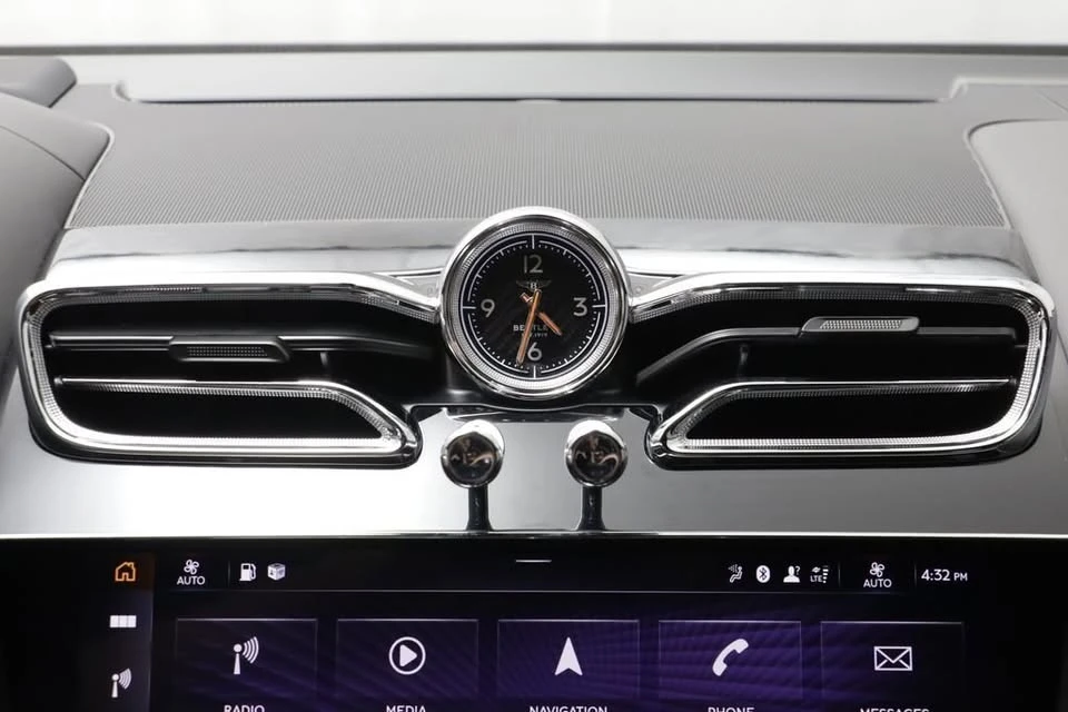 2021 Bentley Bentayga - Image 11 of 20
