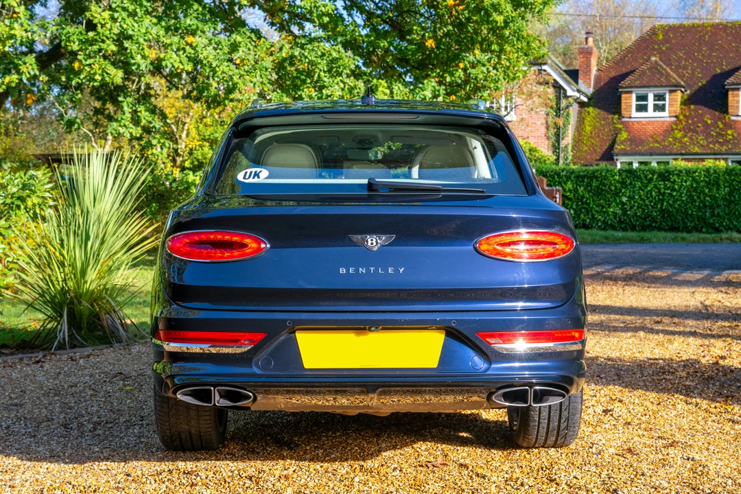 2021 Bentley Bentayga - Image 6 of 31