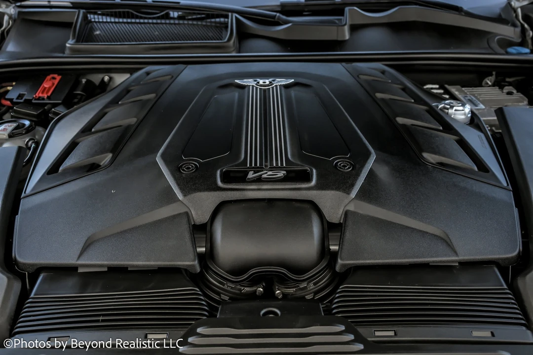 2021 Bentley Bentayga - Image 19 of 21