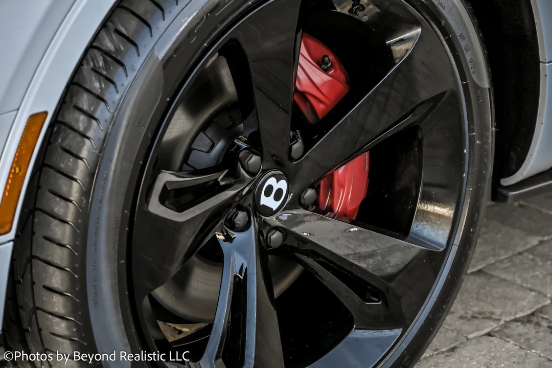 2021 Bentley Bentayga - Image 13 of 21