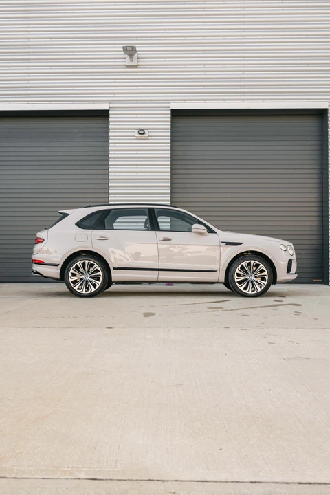 2021 Bentley Bentayga - Image 16 of 31