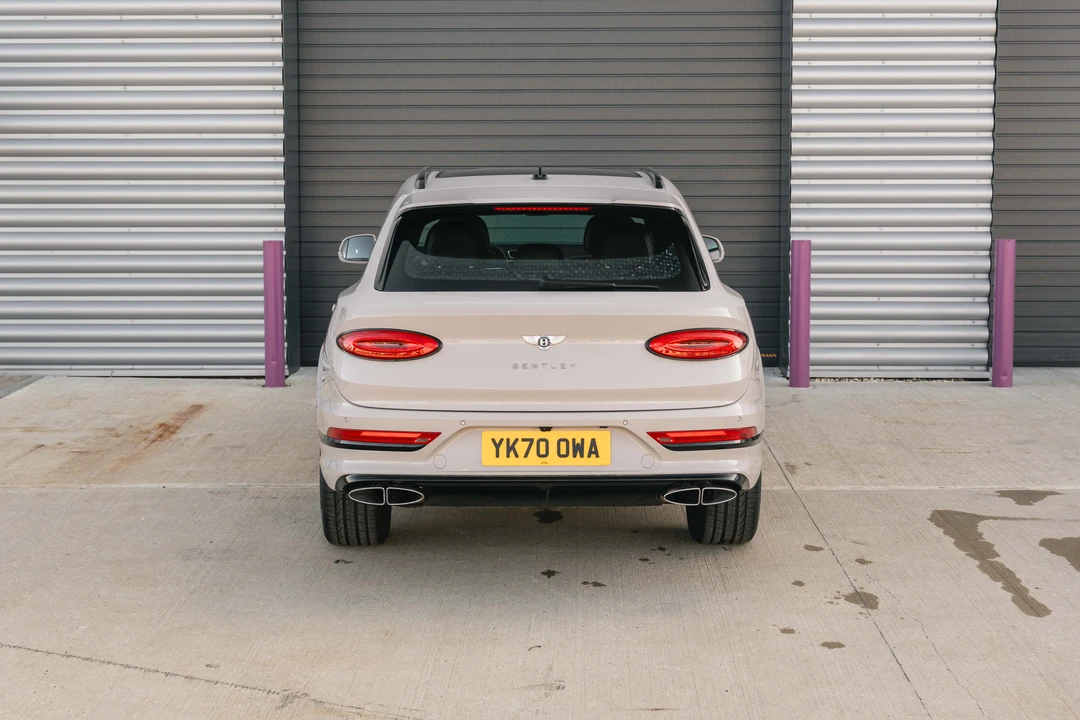 2021 Bentley Bentayga - Image 13 of 31