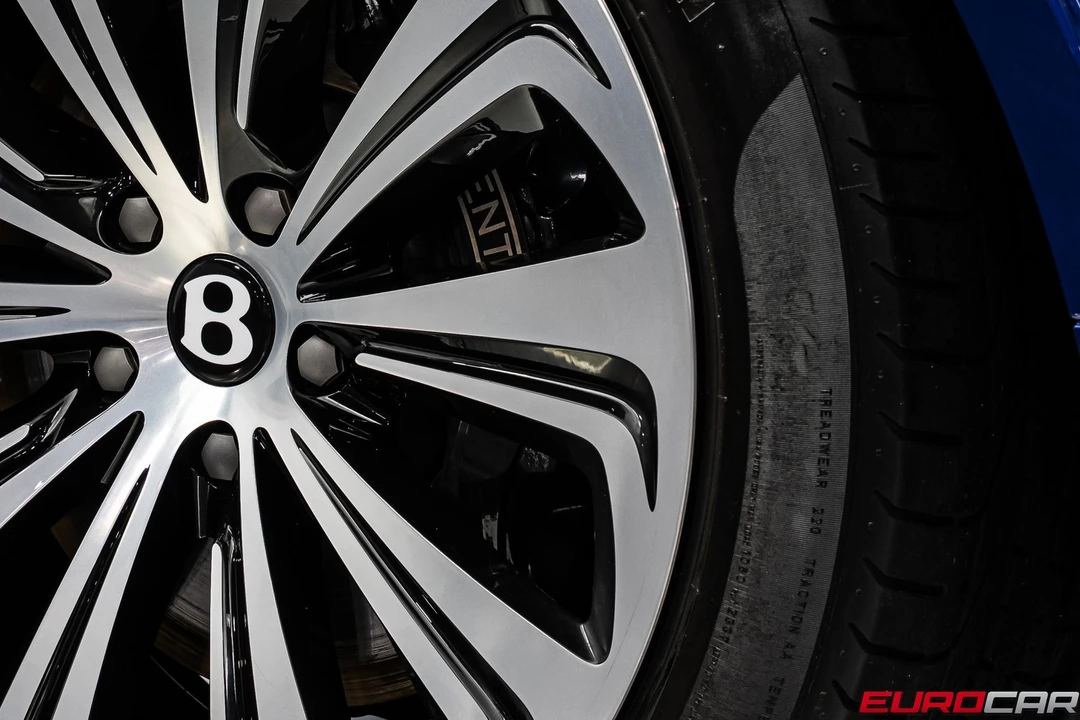 2021 Bentley Bentayga Mulliner - Image 21 of 31
