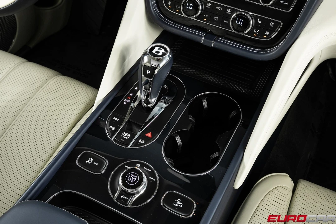 2021 Bentley Bentayga Mulliner - Image 30 of 31