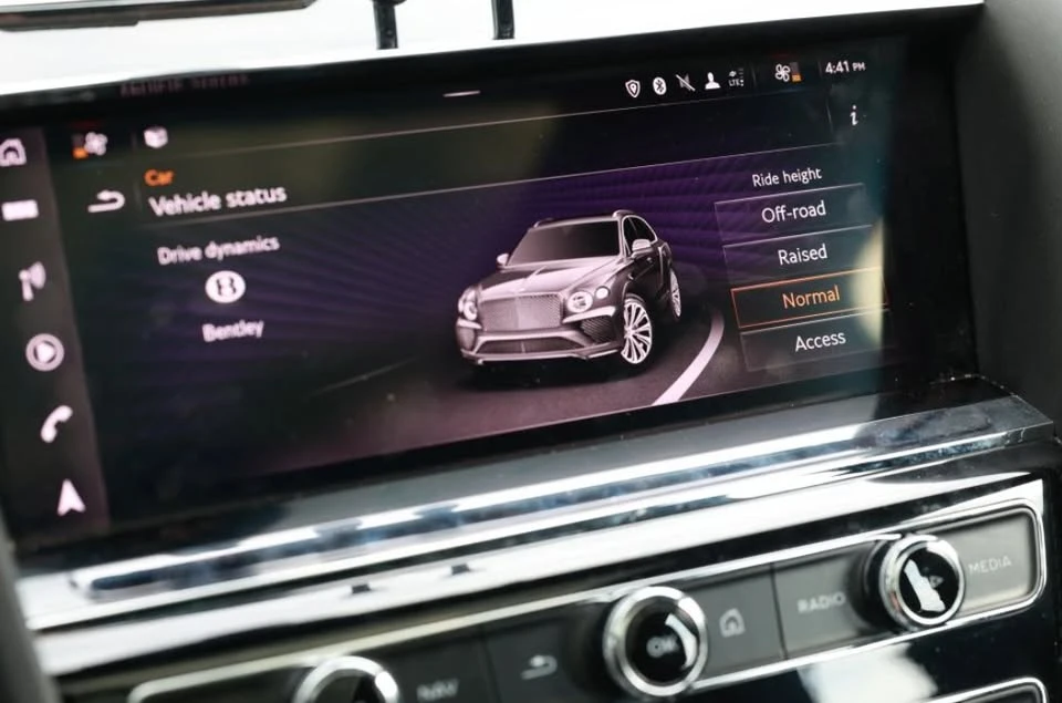 2021 Bentley Bentayga - Image 16 of 16