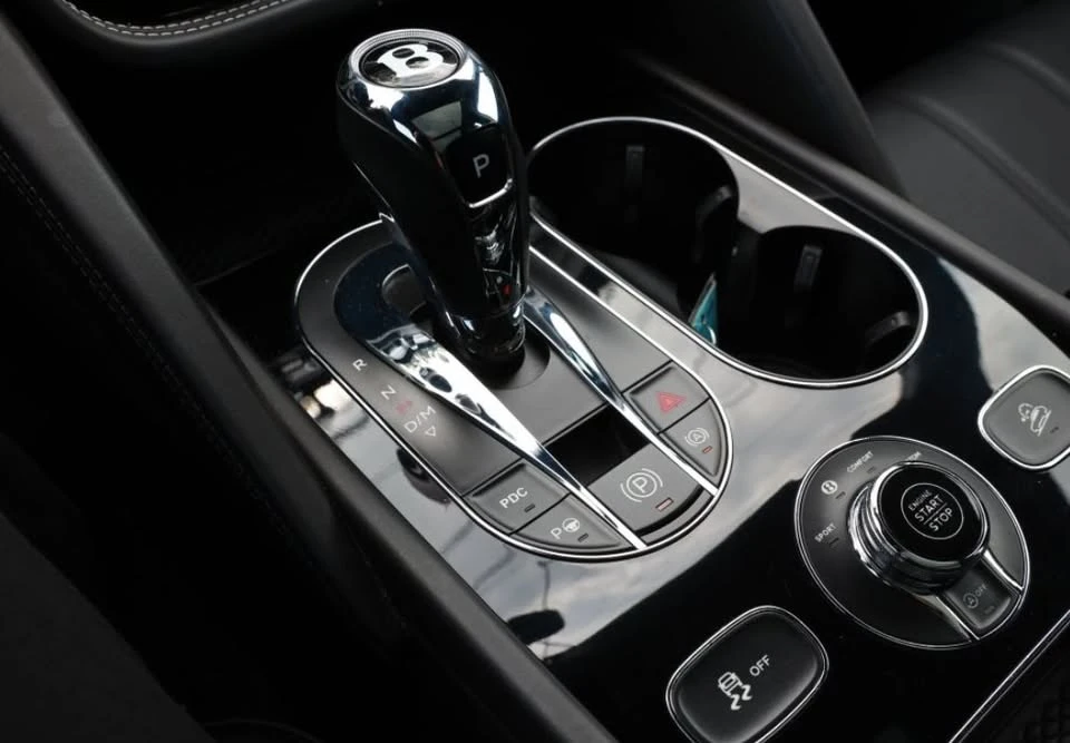2021 Bentley Bentayga - Image 11 of 16