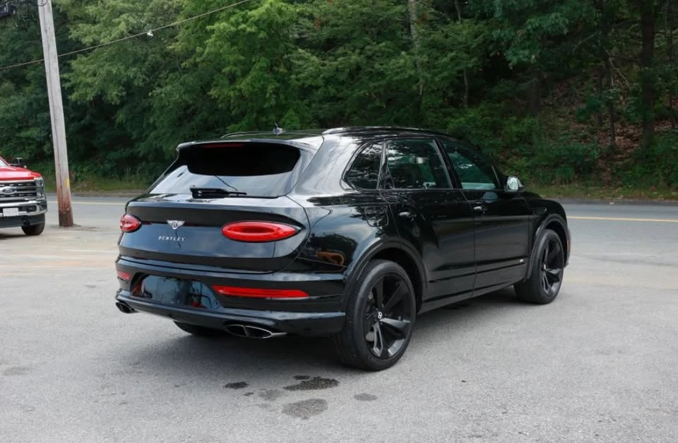 2021 Bentley Bentayga - Image 9 of 16
