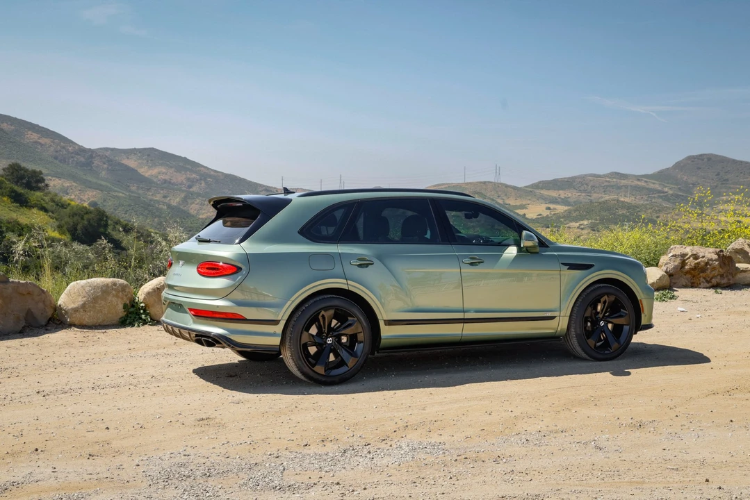 2021 Bentley Bentayga - Image 11 of 31