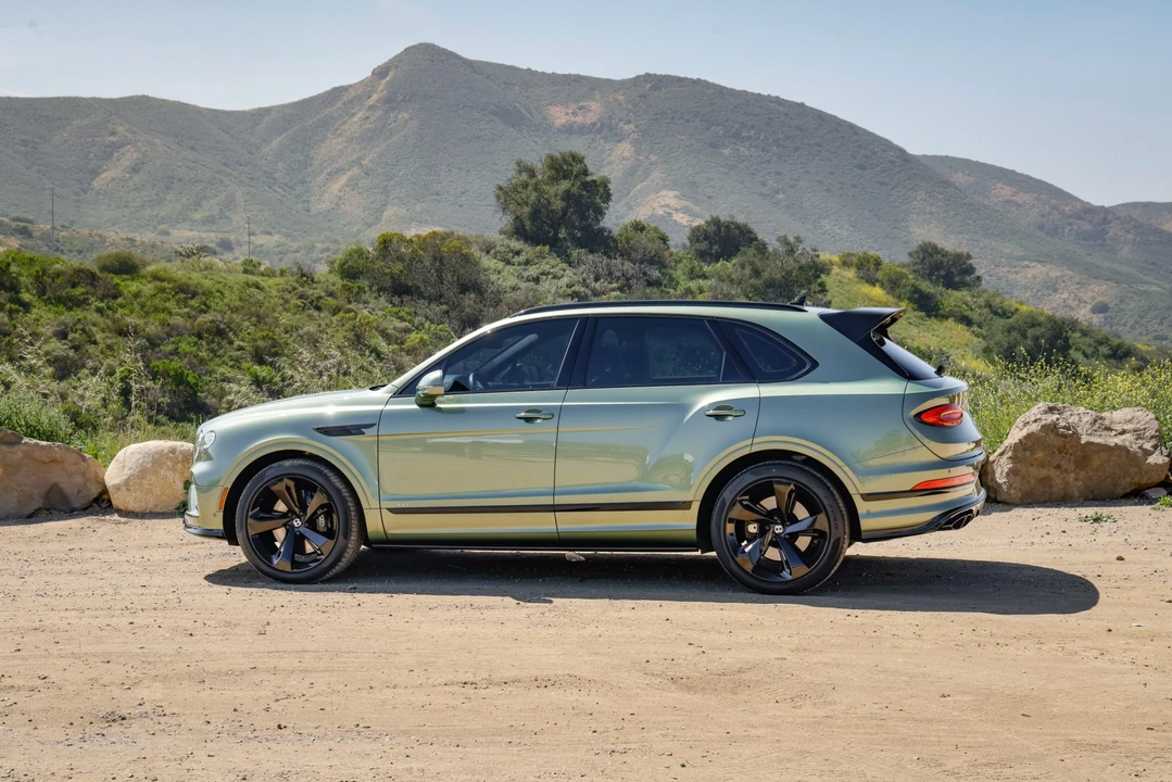 2021 Bentley Bentayga - Image 17 of 31