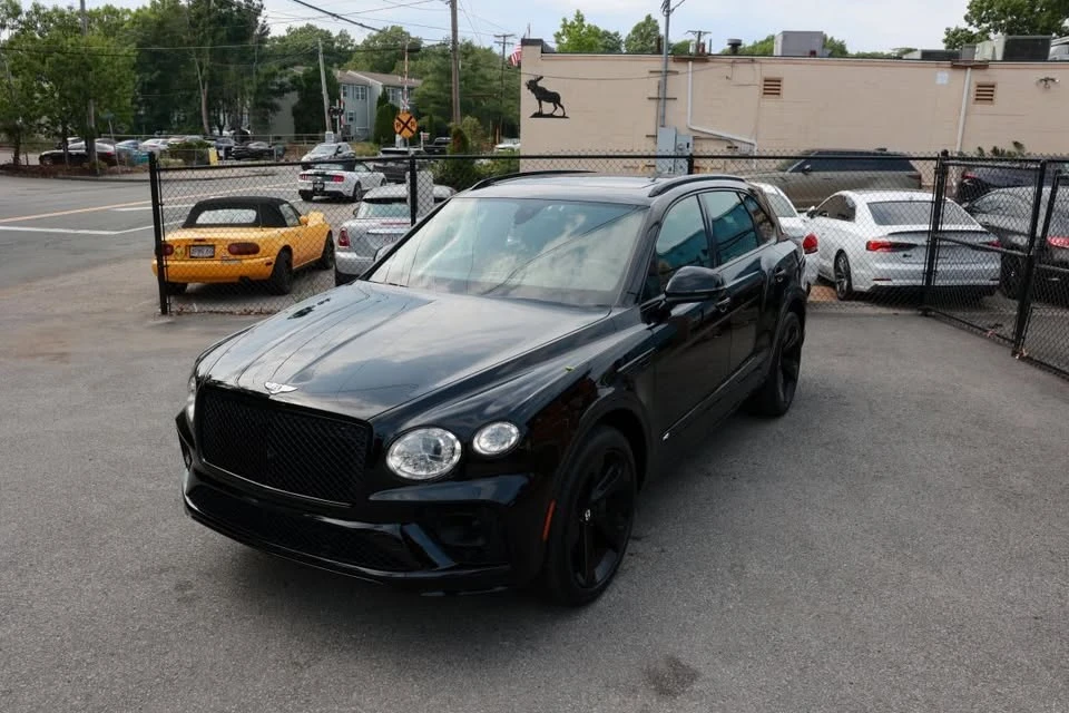 2021 Bentley Bentayga - Image 2 of 8
