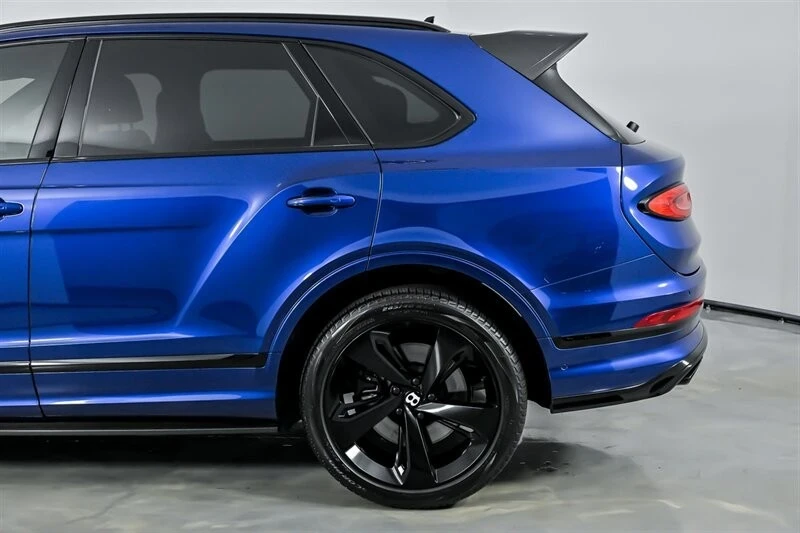 2021 Bentley Bentayga - Image 9 of 21