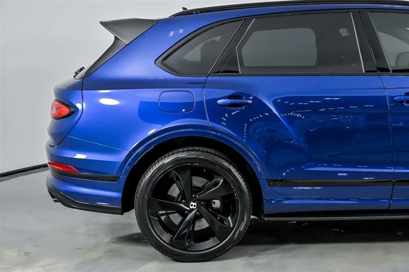 2021 Bentley Bentayga - Image 13 of 21