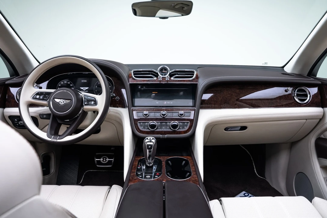 2021 Bentley Bentayga - Image 2 of 21