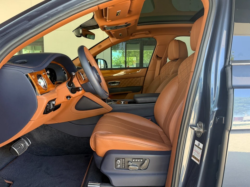 2021 Bentley Bentayga - Image 25 of 31