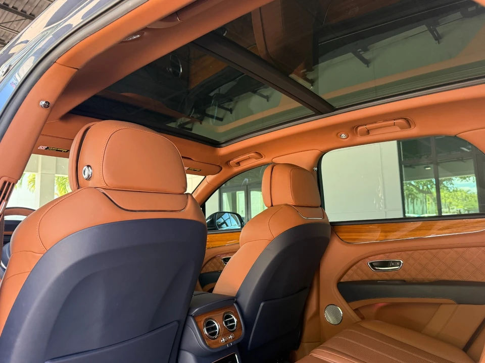 2021 Bentley Bentayga - Image 31 of 31