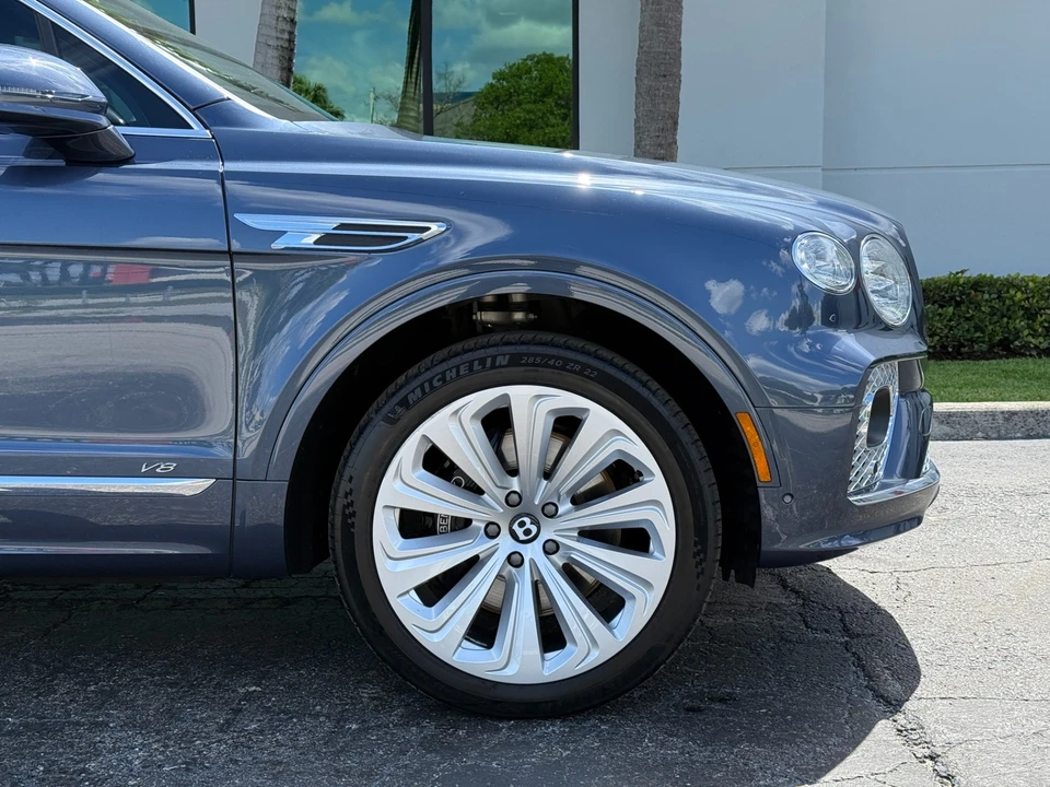2021 Bentley Bentayga - Image 4 of 31