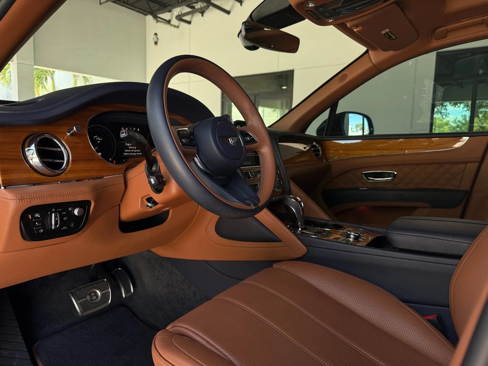 2021 Bentley Bentayga - Image 27 of 31