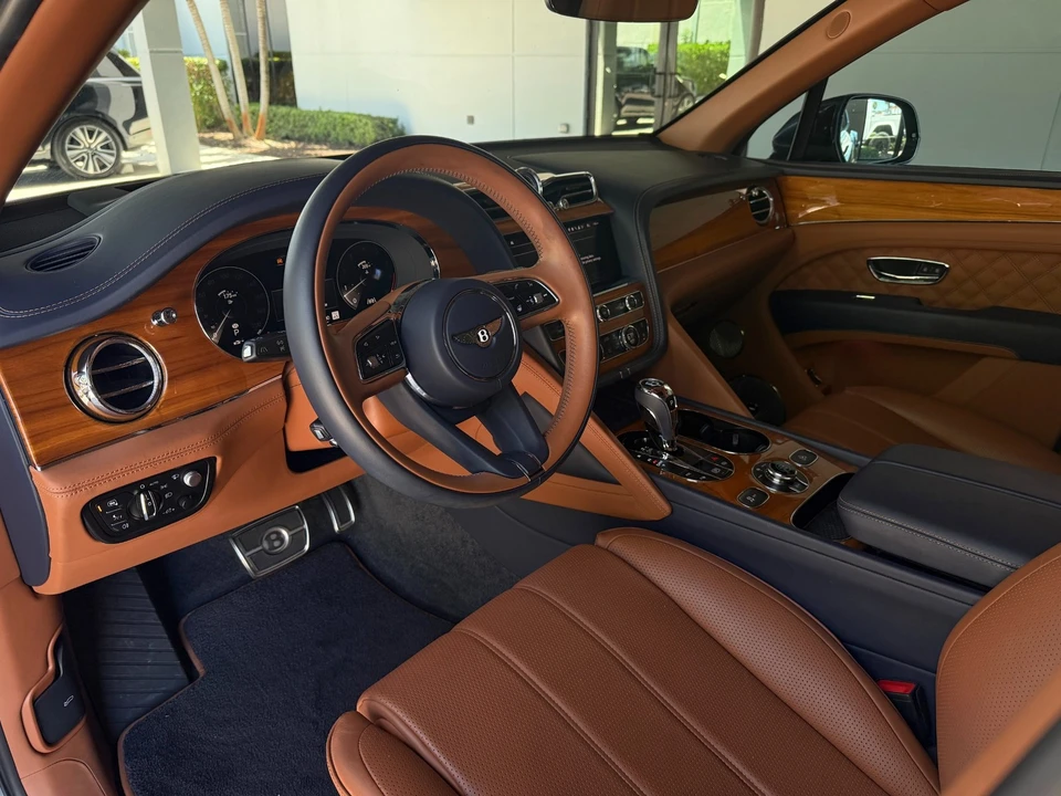 2021 Bentley Bentayga - Image 25 of 31