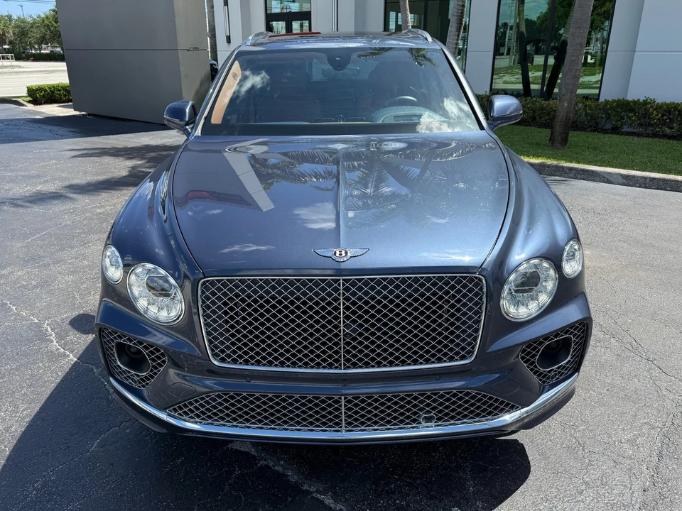 2021 Bentley Bentayga - Image 8 of 31