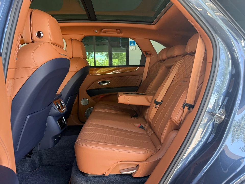 2021 Bentley Bentayga - Image 29 of 31