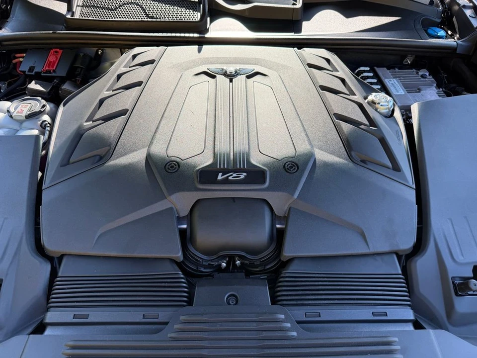 2021 Bentley Bentayga - Image 14 of 31