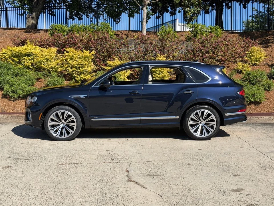 2021 Bentley Bentayga - Image 12 of 31