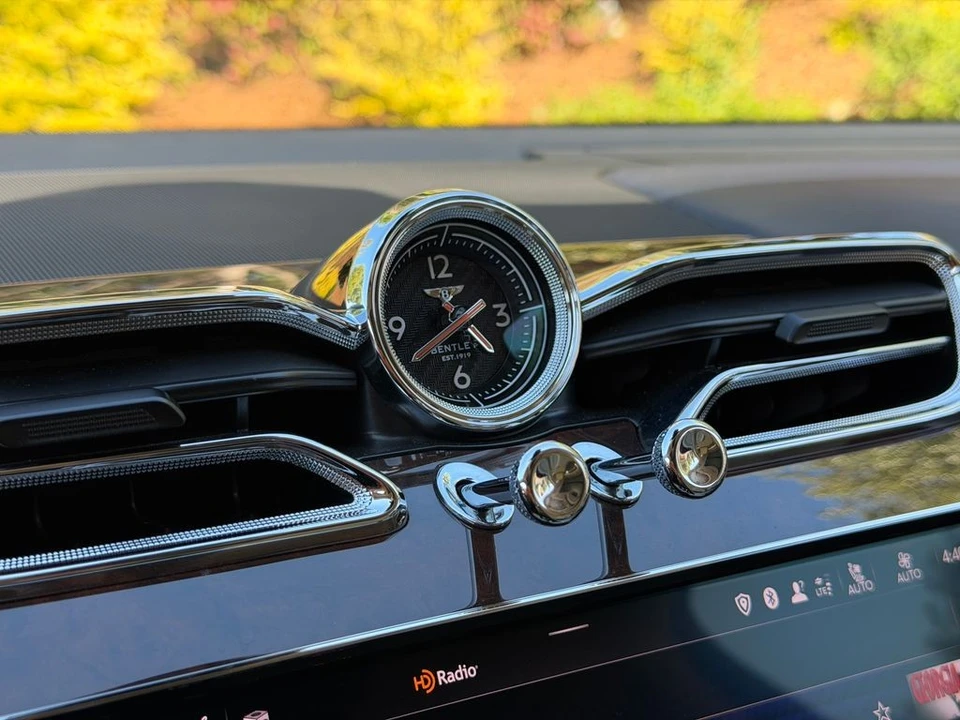 2021 Bentley Bentayga - Image 23 of 31