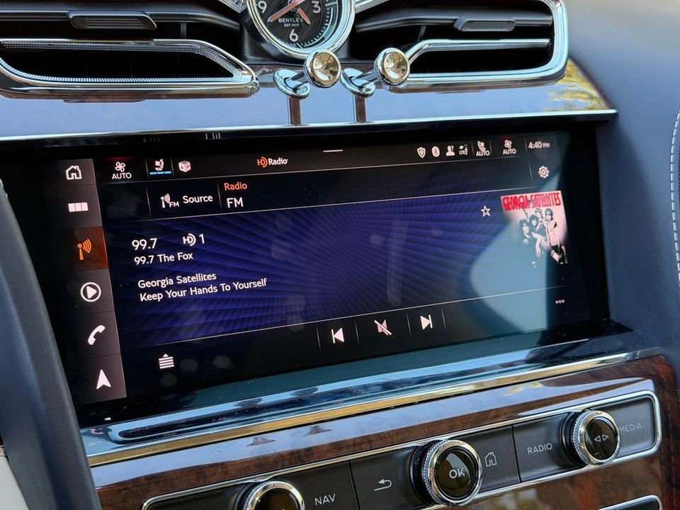 2021 Bentley Bentayga - Image 24 of 31