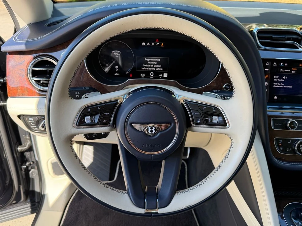 2021 Bentley Bentayga - Image 20 of 31
