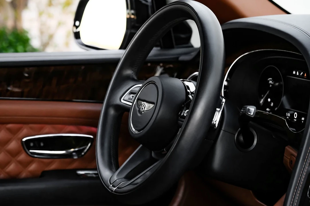 2021 Bentley Bentayga - Image 12 of 21